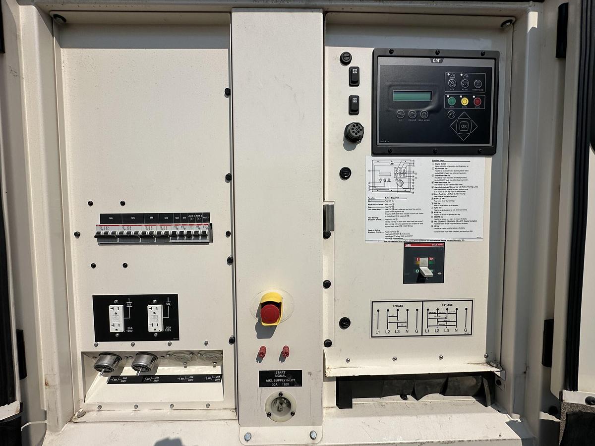 Used 100KW CATERPILLAR XQ125 DIESEL GENERATOR