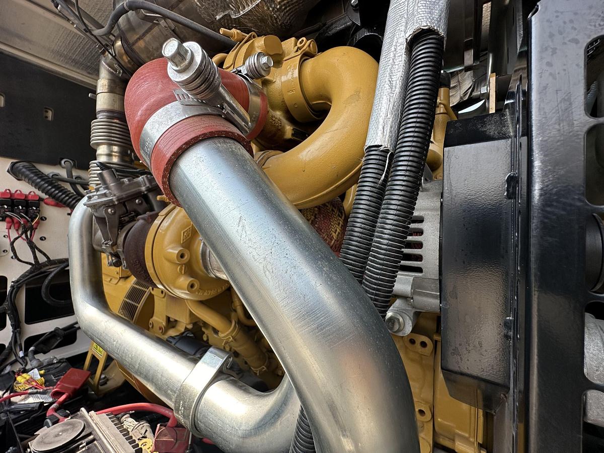 Used 100KW CATERPILLAR XQ125 DIESEL GENERATOR