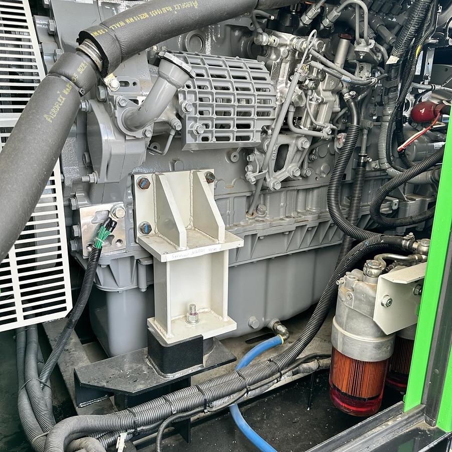 Used 320KW MULTIQUIP DCA400SSIU4F DIESEL GENERATOR