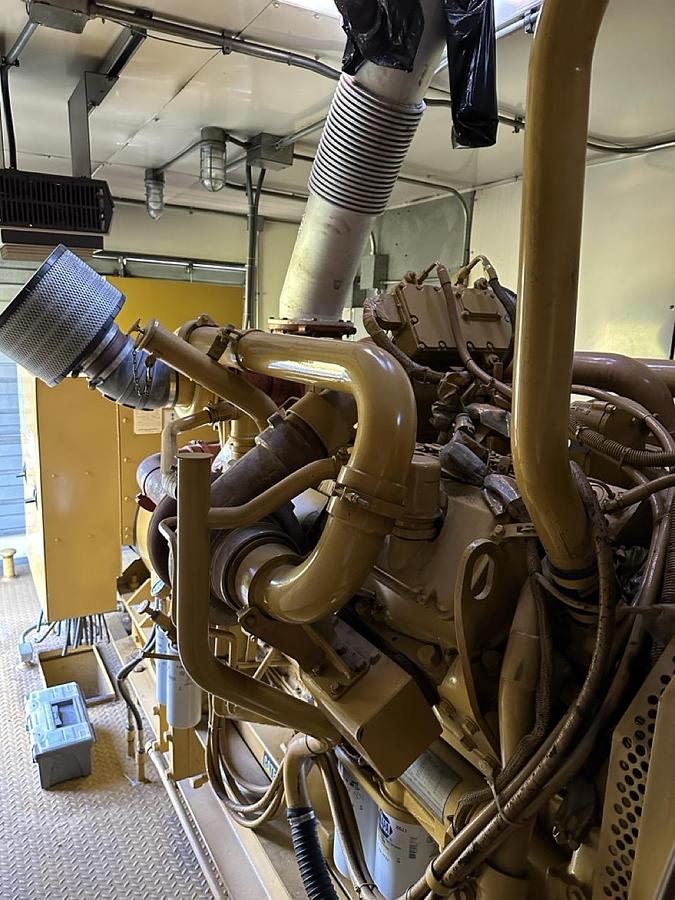 Used 750KW CATERPILLAR 3412 DIESEL GENERATOR