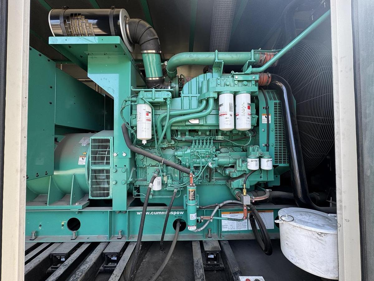 Used 1000KW CUMMINS DQFAD DIESEL GENERATOR