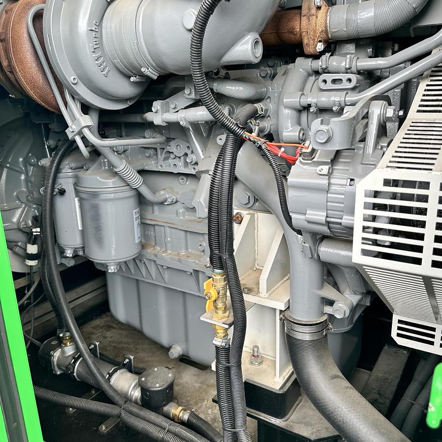 Used 320KW MULTIQUIP DCA400SSIU4F DIESEL GENERATOR