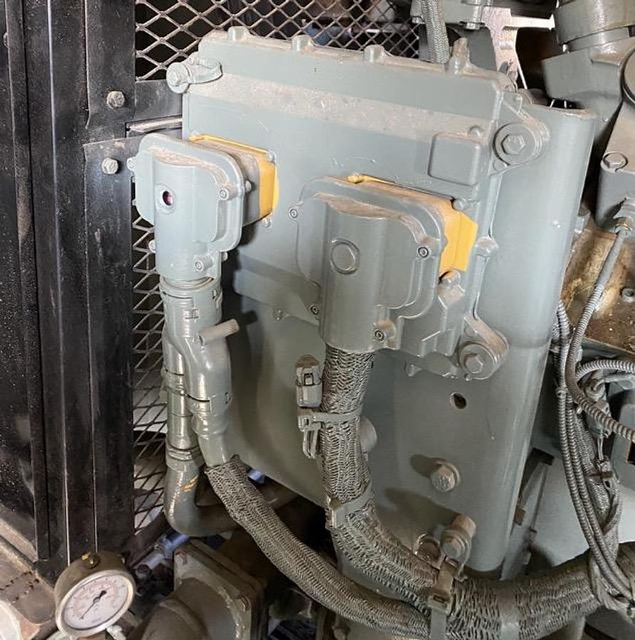 Used 1004HP CATERPILLAR G3512 TALE NATURAL GAS ENGINE