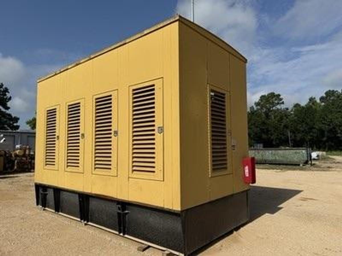 Used 2001 Caterpillar 3508B Diesel Generator