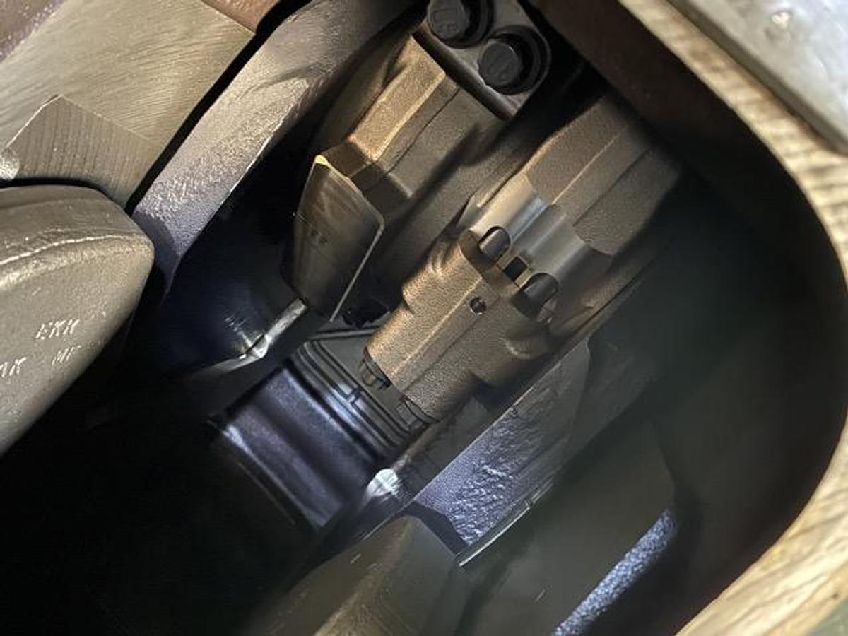 Used 1004HP CATERPILLAR G3512 TALE NATURAL GAS ENGINE