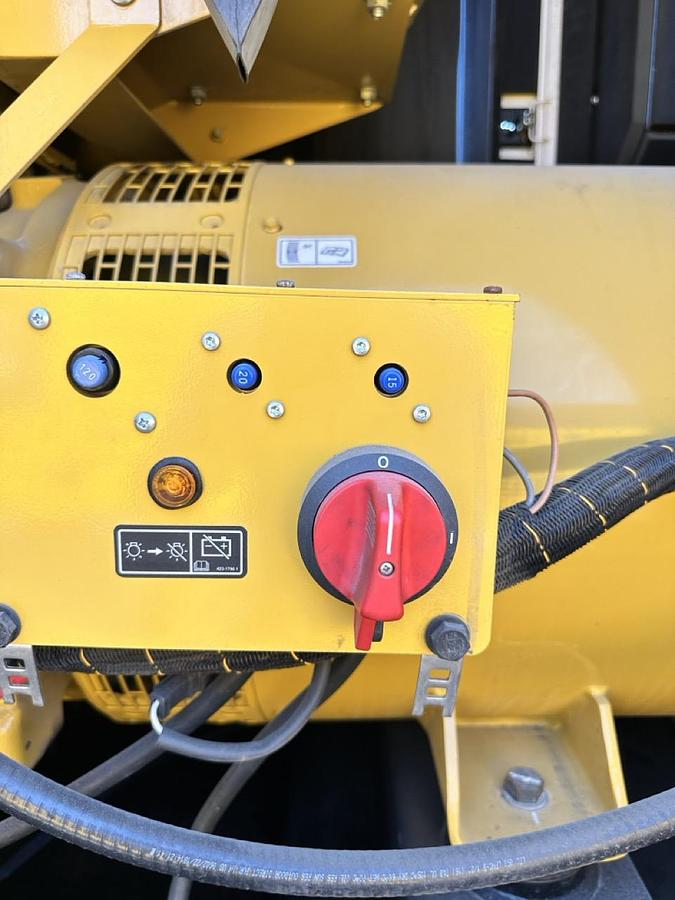 Used 2019 CATERPILLAR XQ425 MOBILE DIESEL GENERATOR