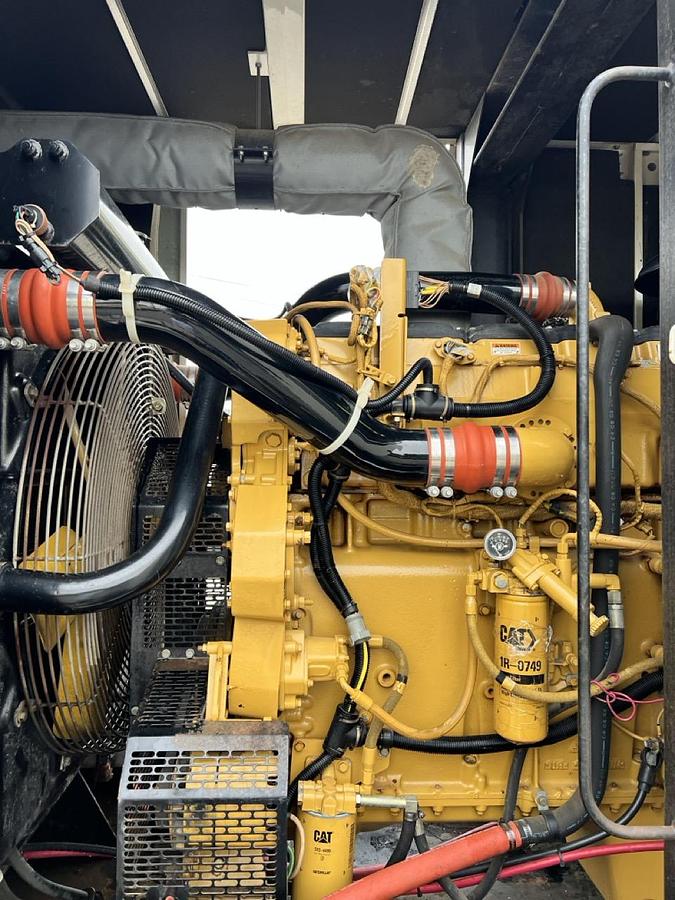 Used 2002 CATERPILLAR XQ300 MOBILE DIESEL GENERATOR