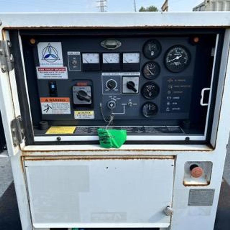 Used 2006 AIRMAN SDG25S MOBILE DIESEL GENERATOR