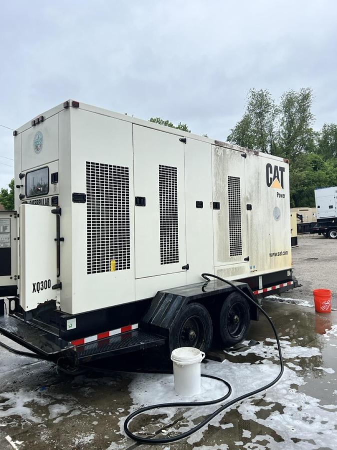 Used 2002 CATERPILLAR XQ300 MOBILE DIESEL GENERATOR