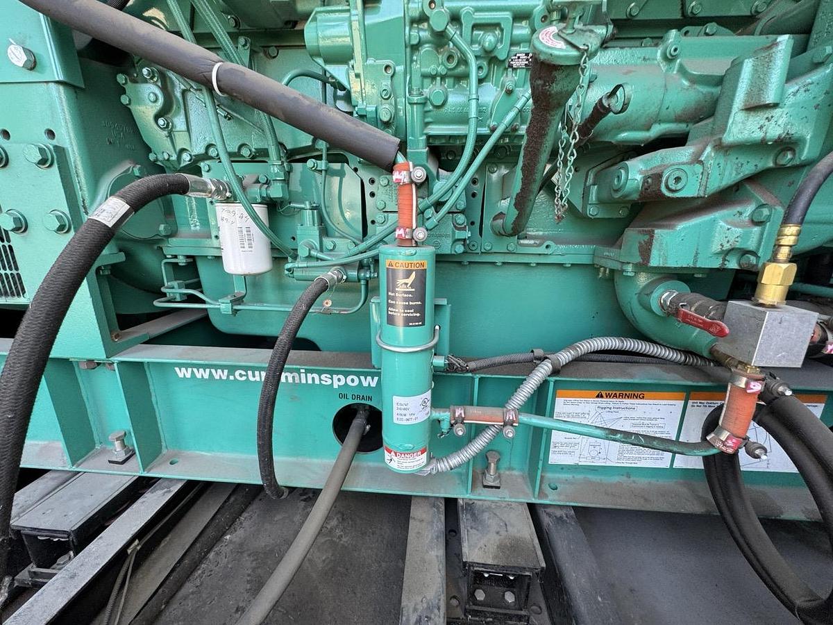 Used 1000KW CUMMINS DQFAD DIESEL GENERATOR