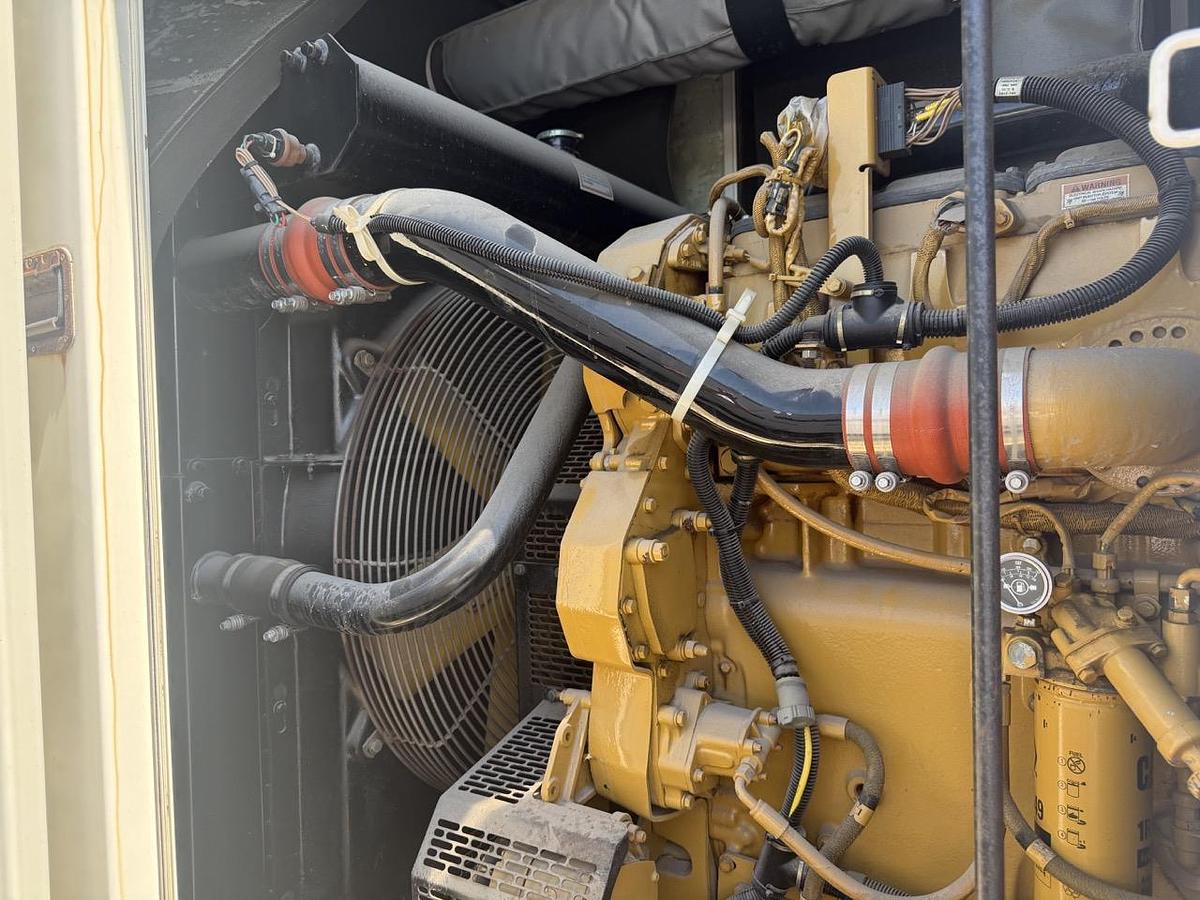 Used 2002 Caterpillar XQ300 Diesel Generator