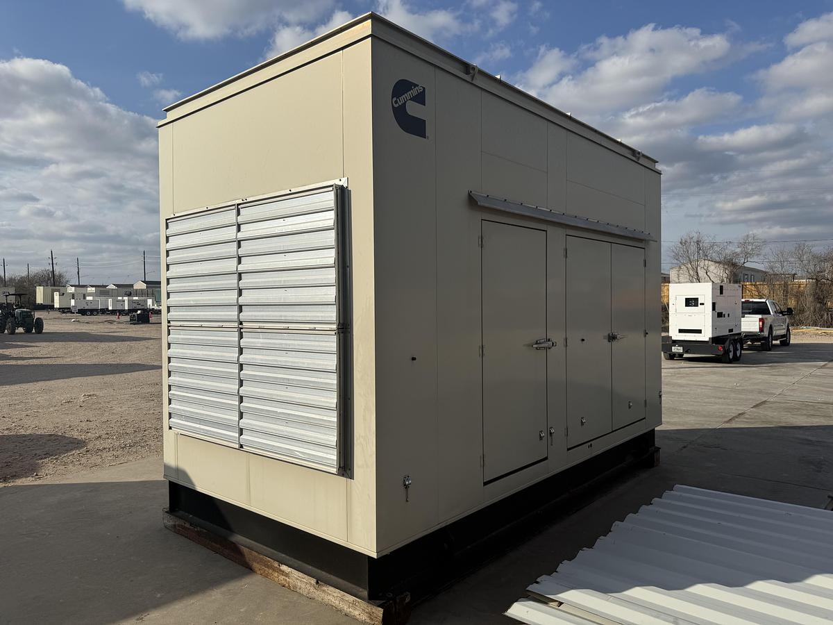 Used 2015 CUMMINS 500GFGB STATIONARY GENERATOR