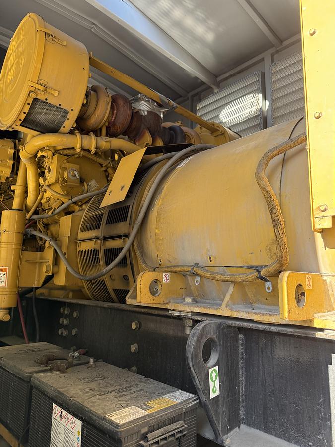 Used 2005 CATERPILLAR 3508B MOBILE DIESEL GENERATOR