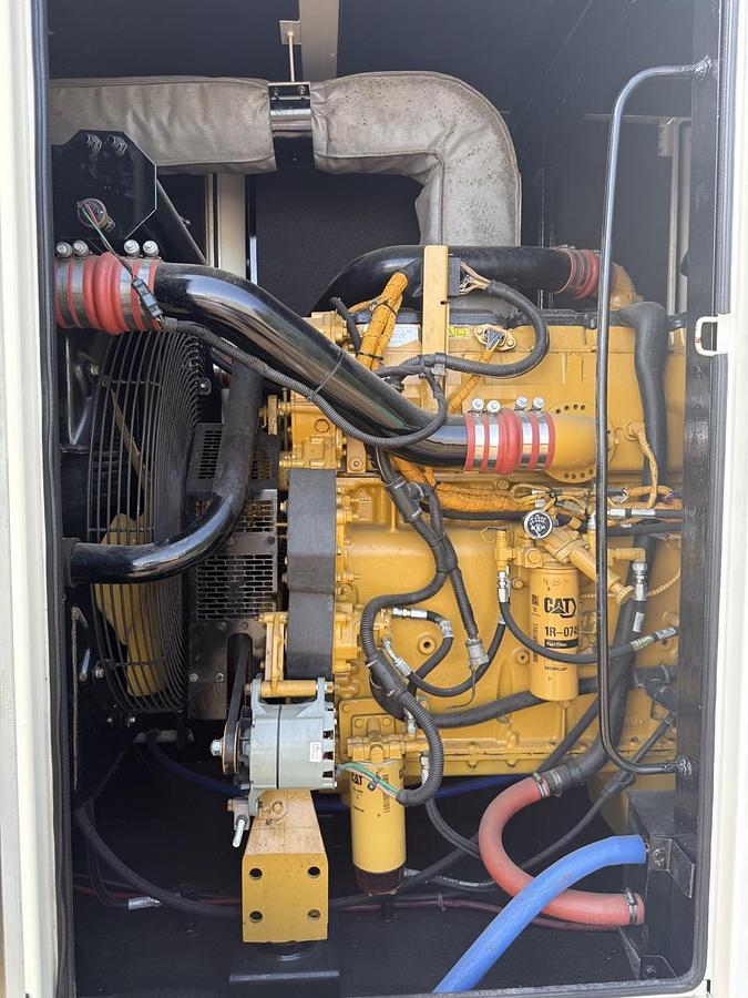 Used 2005 CATERPILLAR XQ400 MOBILE DIESEL GENERATOR