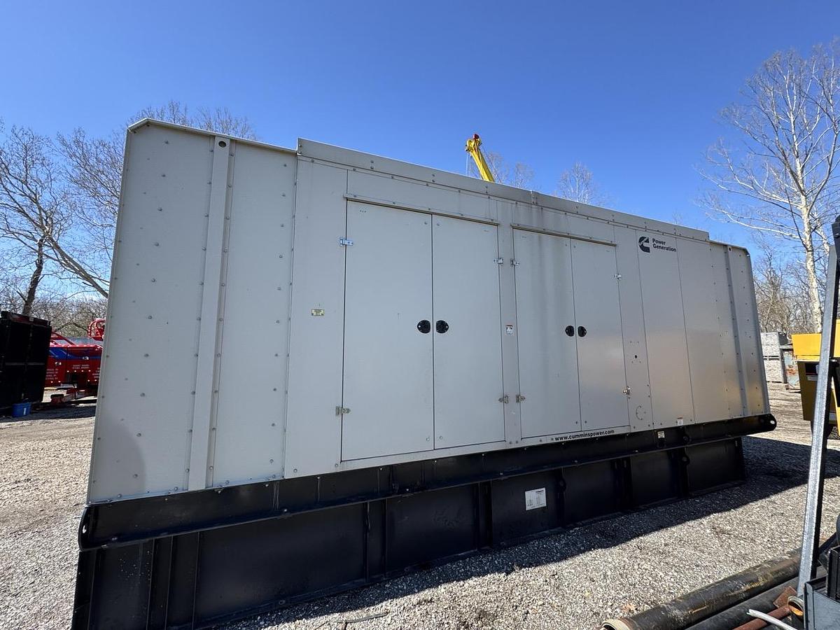 Used 1000KW CUMMINS DQFAD DIESEL GENERATOR