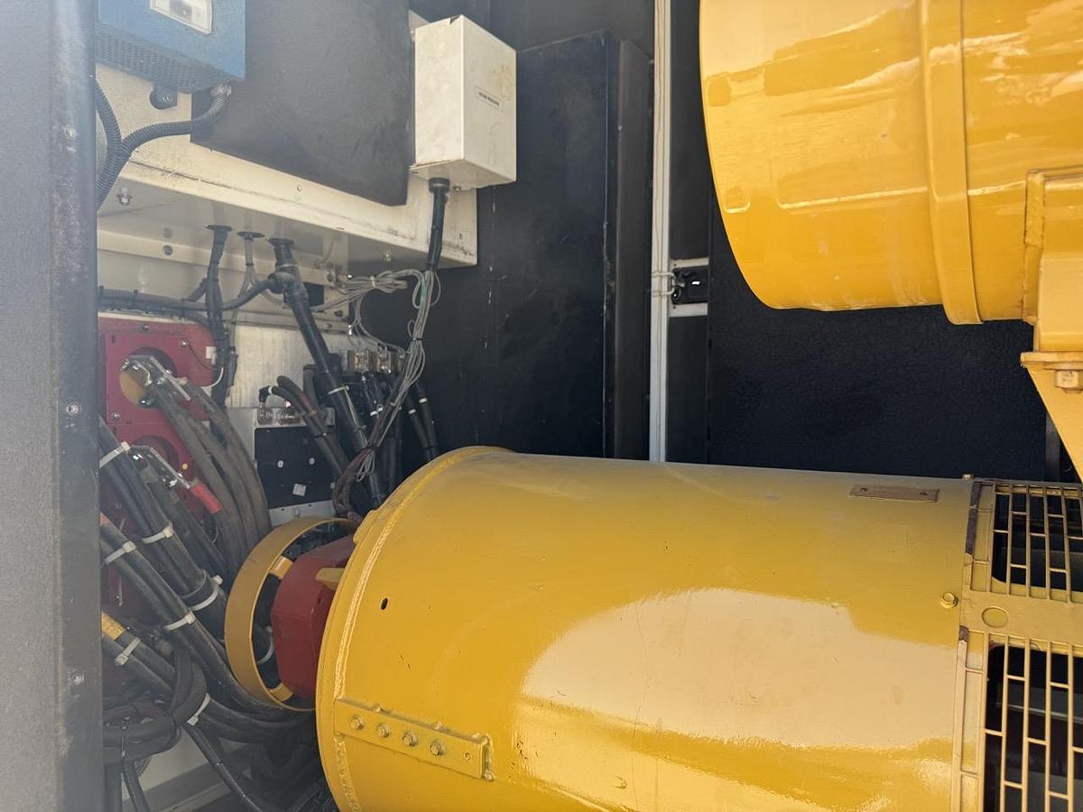 Used 2002 Caterpillar XQ300 Diesel Generator