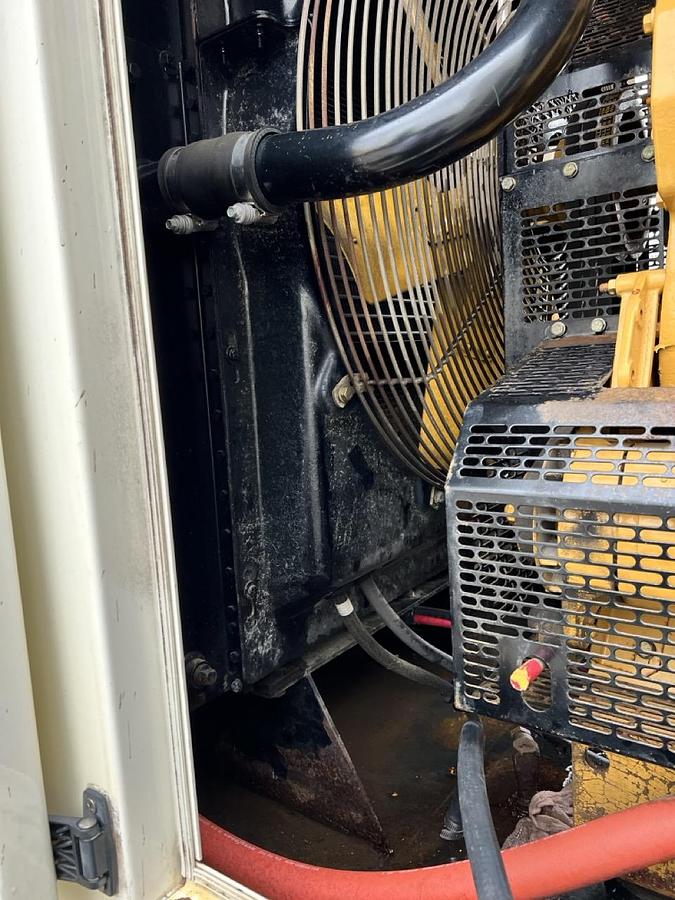 Used 2002 CATERPILLAR XQ300 MOBILE DIESEL GENERATOR