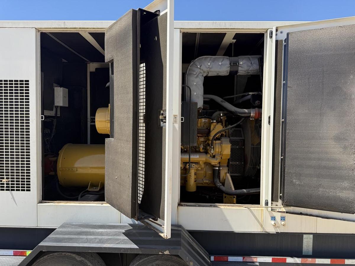 Used 2002 Caterpillar XQ300 Diesel Generator