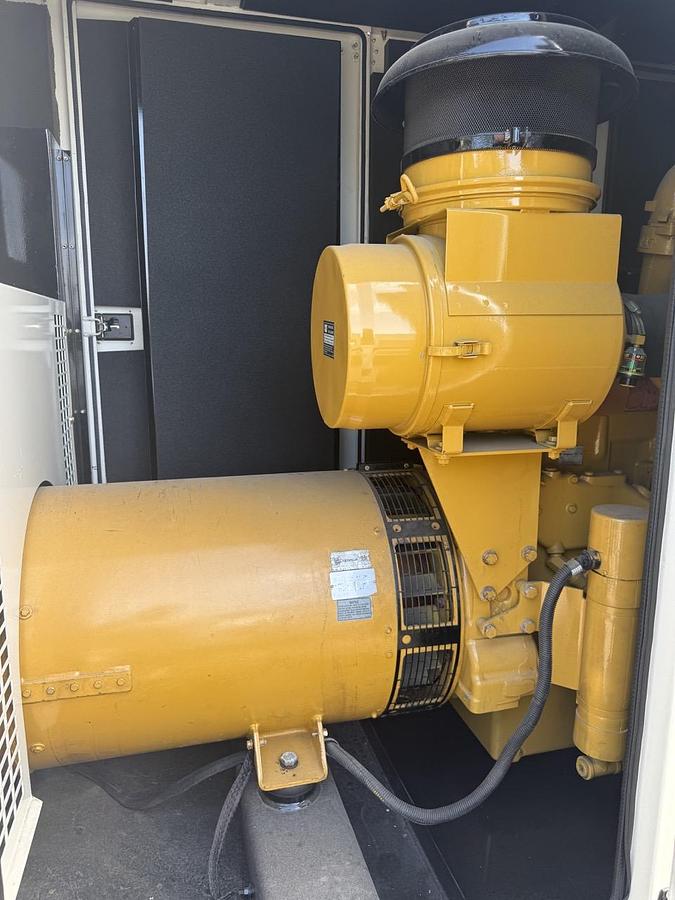 Used 2005 CATERPILLAR XQ400 MOBILE DIESEL GENERATOR