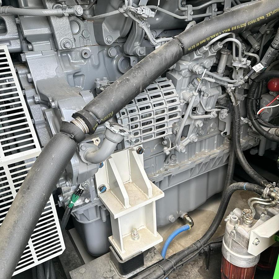 Used 320KW MULTIQUIP DCA400SSIU4F DIESEL GENERATOR