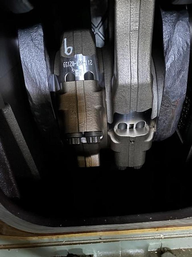 Used 1004HP CATERPILLAR G3512 TALE NATURAL GAS ENGINE