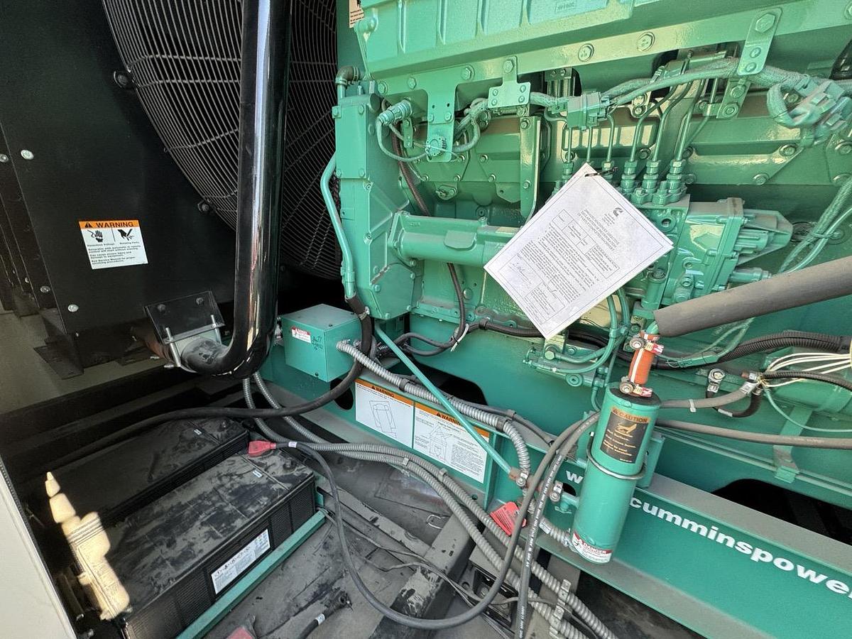 Used 1000KW CUMMINS DQFAD DIESEL GENERATOR