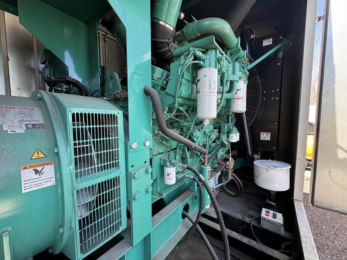 Used 1000KW CUMMINS DQFAD DIESEL GENERATOR