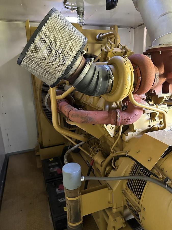 Used 750KW CATERPILLAR 3412 DIESEL GENERATOR