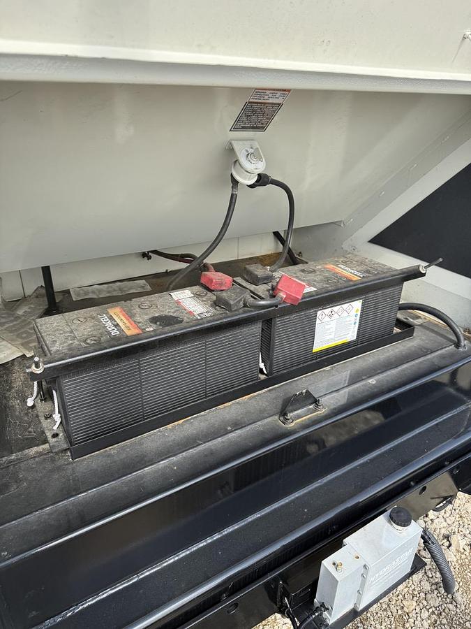 Used 2005 CATERPILLAR XQ400 MOBILE DIESEL GENERATOR