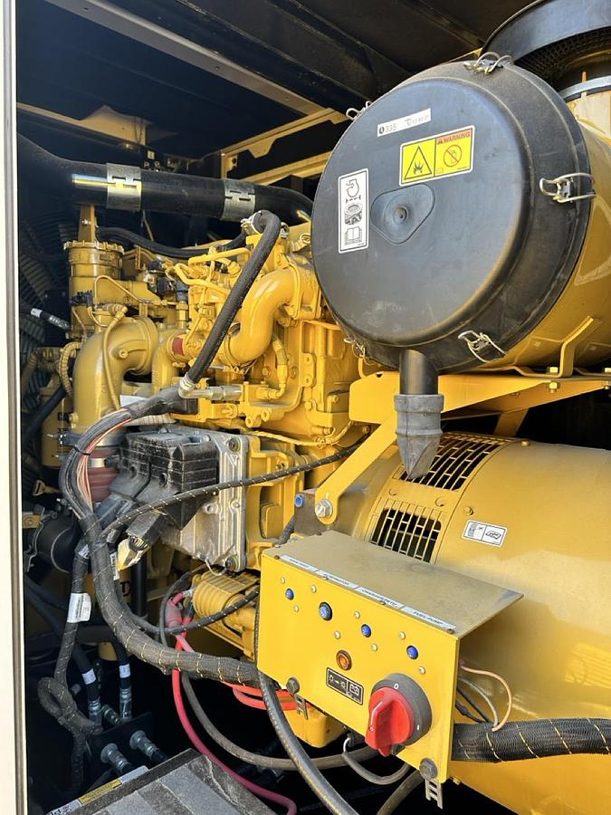 Used 2019 CATERPILLAR XQ425 MOBILE DIESEL GENERATOR