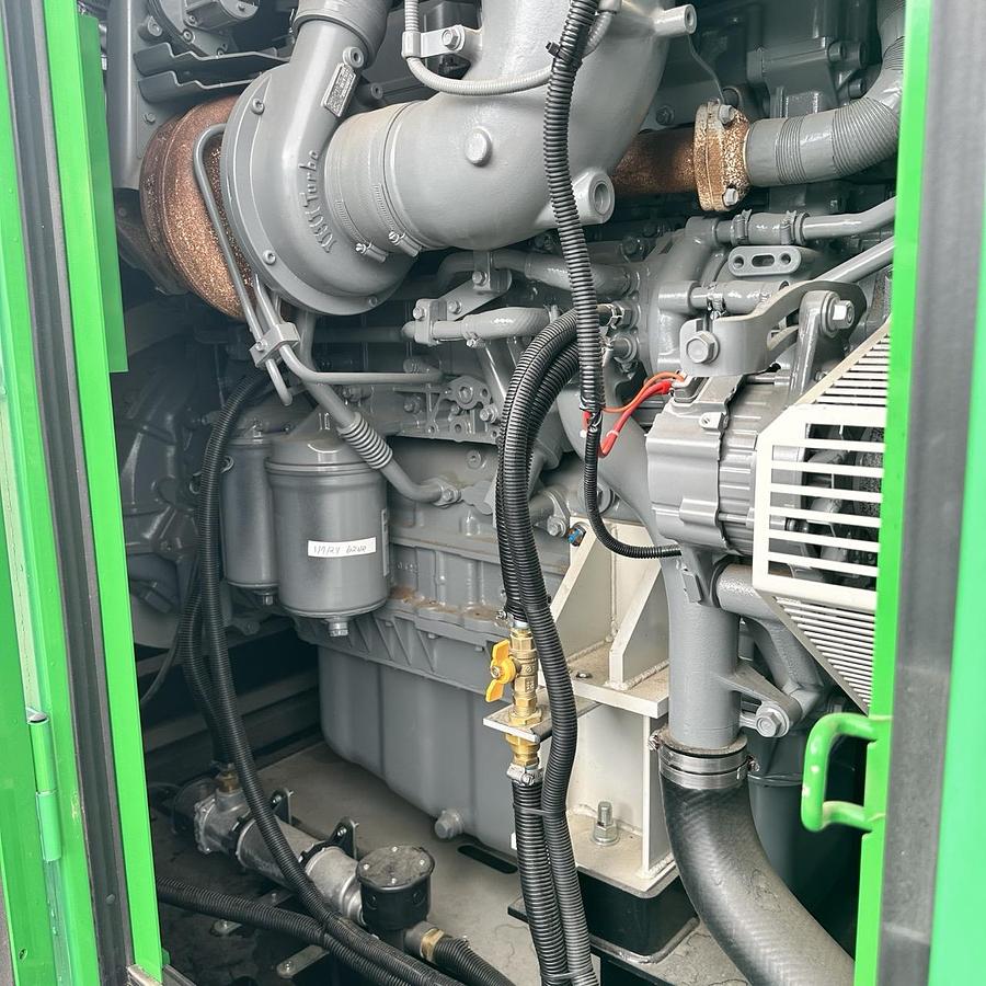 Used 320KW MULTIQUIP DCA400SSIU4F DIESEL GENERATOR