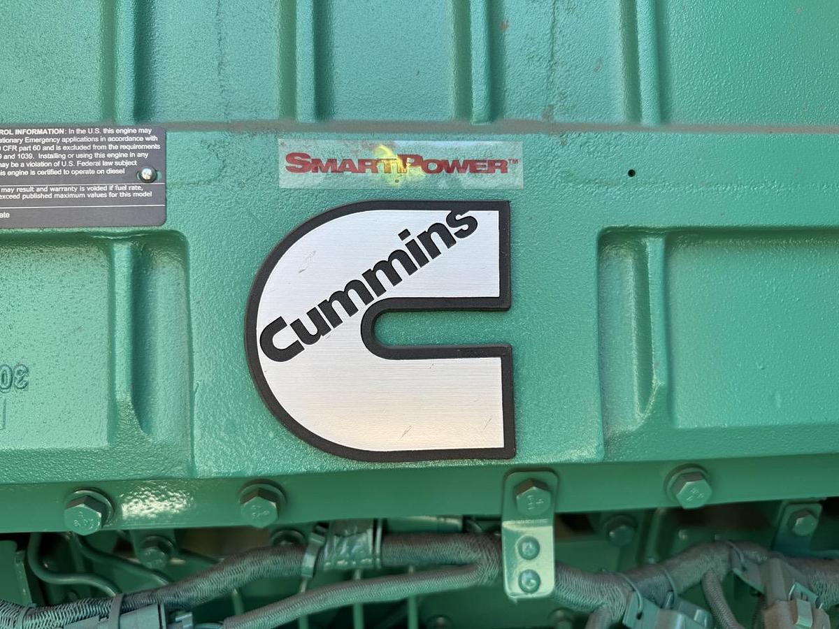 Used 1000KW CUMMINS DQFAD DIESEL GENERATOR