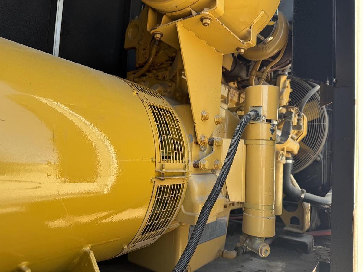 Used 2002 Caterpillar XQ300 Diesel Generator