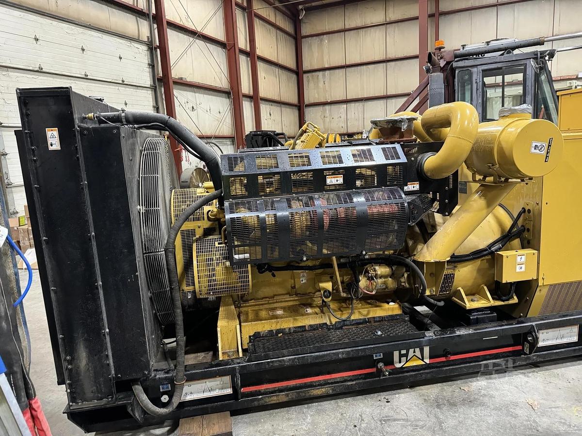 Used 800KW CATERPILLAR 3412C DIESEL GENERATOR