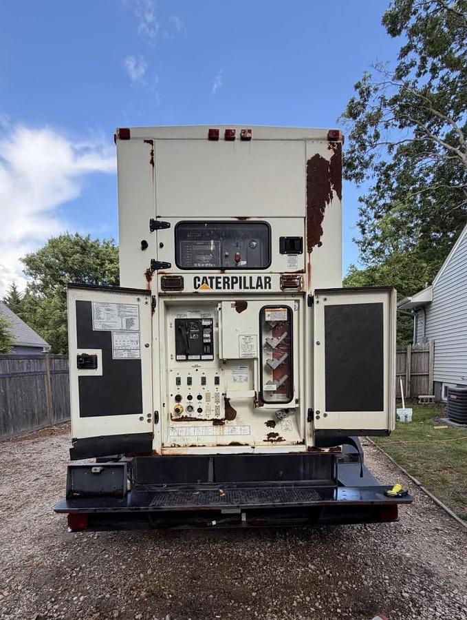 Used 2005 Caterpillar XQ400 Diesel Generator