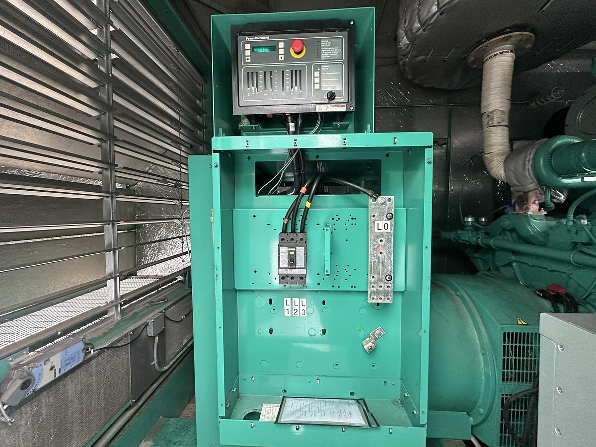 Used 2011 CUMMINS 500GFGA STATIONARY GENERATOR SET