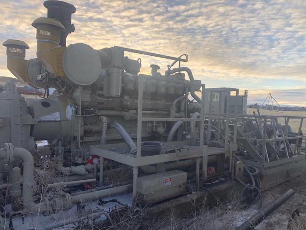 Used *REBUILDING* 1340HP CATERPILLAR G3516 TALE NATURAL GAS ENGINE