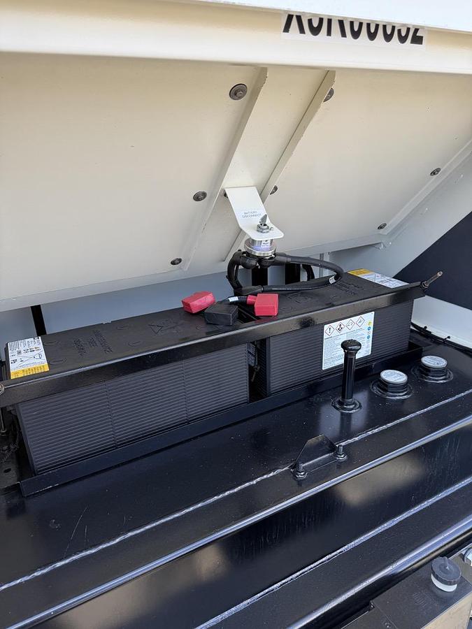 Used 2007 CATERPILLAR XQ230 MOBILE DIESEL GENERATOR