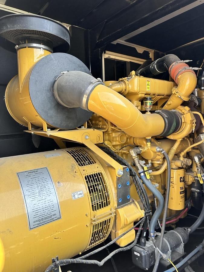 Used 2019 CATERPILLAR XQ425 MOBILE DIESEL GENERATOR