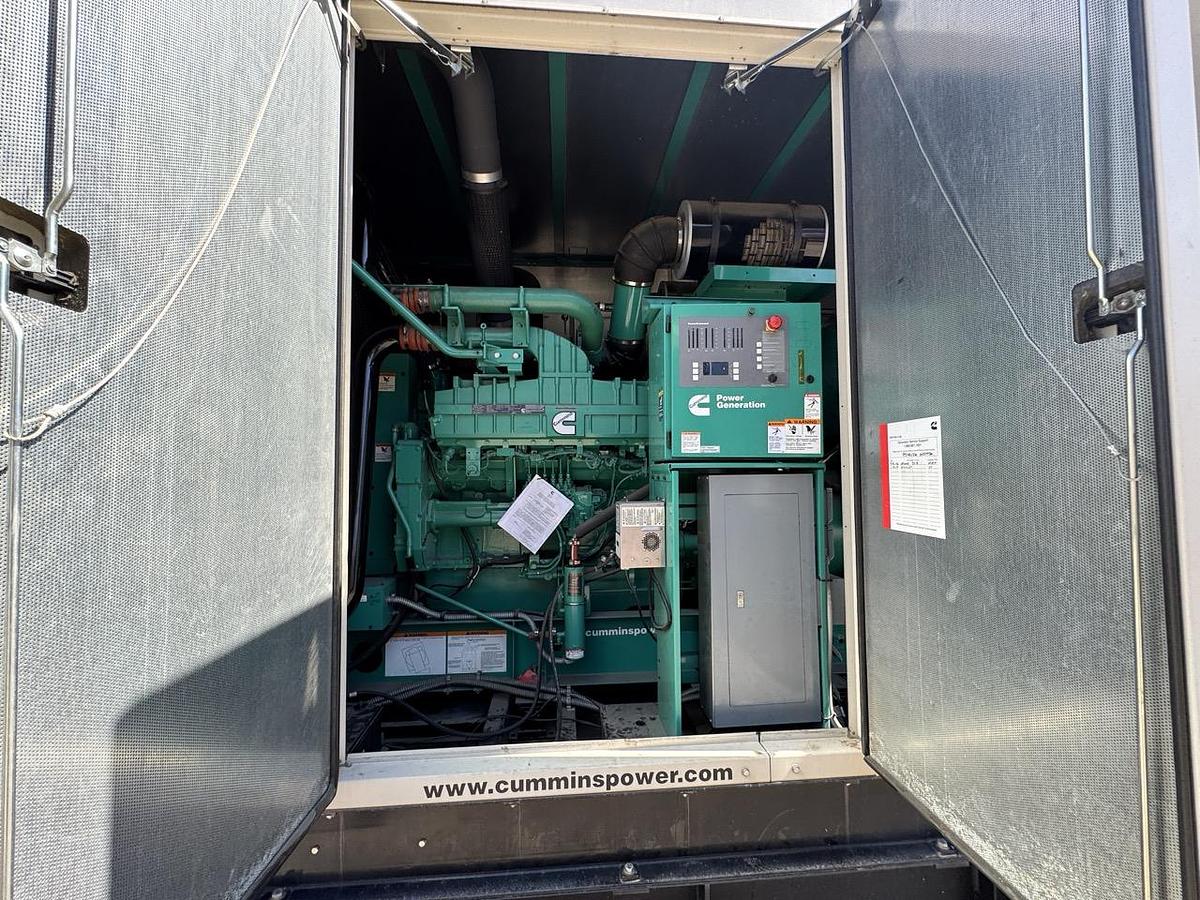 Used 1000KW CUMMINS DQFAD DIESEL GENERATOR
