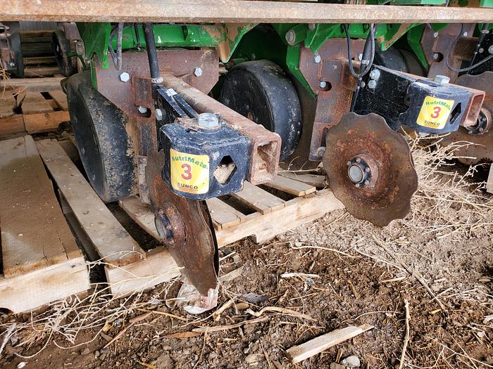 Used 12R22 John Deere 1730 MaxEmerge Plus Planter w/ Precision Meters