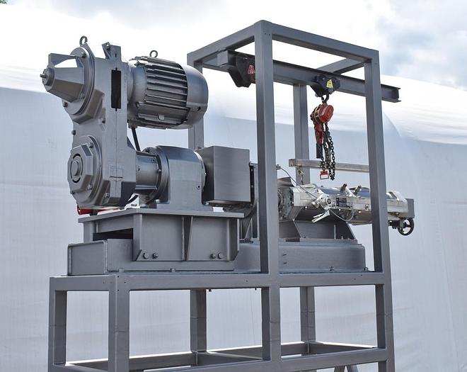 Used 5 IN. TELEDYNE READCO TWIN SCREW CONTINUOUS PROCESSOR – S/S – JACKETED (#9726)