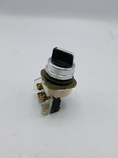Used Allen-Bradley Selector Switch 800T-H2