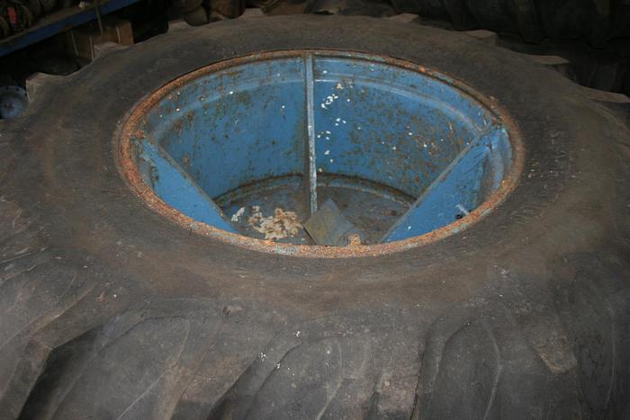 Used NEW FIRESTONE UNDERGROUND TRACTOR TYRES ON RIMS