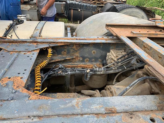 Used 2002 DAF 95.480 XF 6x2 EURO 3 MANUAL 10 TYRES