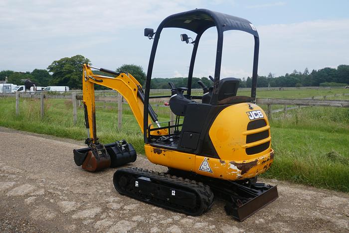 Used 2015 JCB 8018 CTS