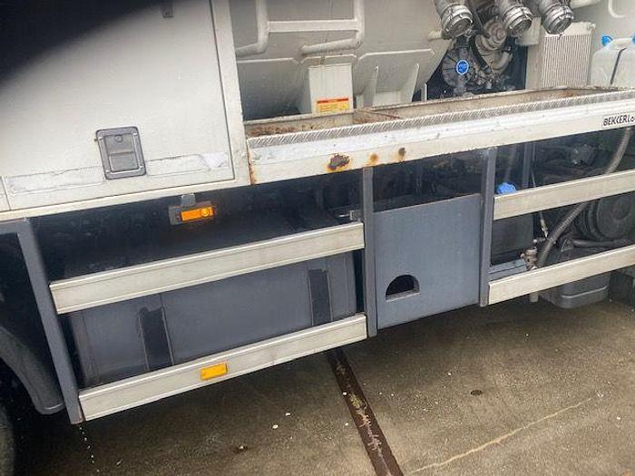 Gebruikt 2010 Volvo + BekkerLaGram kolkenzuiger FE42R