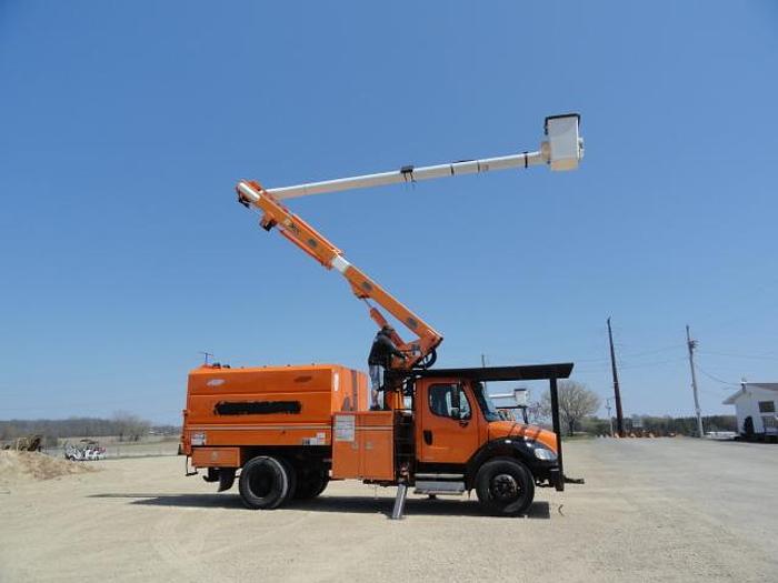 Used 2011 FREIGHTLINER BUSINESS CLASS M2 106
