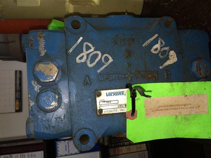 Used 0 Vickers CHX2501FBA1A38B1A3810 HYDRAULIC VALVE
