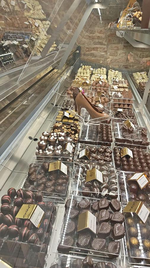 Usato Lotto di attrezzature per pasticceria e cioccolato